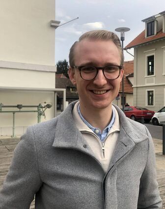 Neu im Gemeinderat: Lennart Christ (CDU) – hier beim Gesprächstermin mit dem „MM“ in Wallstadt.