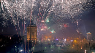 Viel los war an Silvester am Mannheimer Wasserturm.