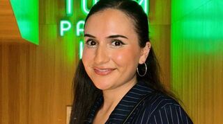 Merve Uslu-Ersoy (links) und Yemisi Ogunleye freuen sich, die Quadratestadt beim Neujahrsempfang am 6. Januar repräsentieren zu dürfen.