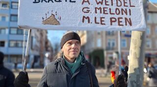 Christoph ist in der Pflege tätig und hofft auf bessere Bedingungen.