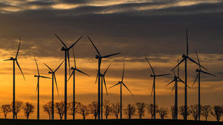 Im Dezember wurden mehr Windräder im Südwesten gebaut als erwartet. Experten geht es dennoch zu langsam. (Symbolbild)