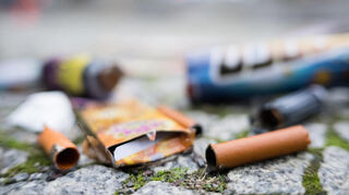 Böller und Raketen verursachen jedes Jahr zum Jahreswechsel reichlich Müll. Die Stadt Ludwigshafen prüft daher eine Verpackungssteuer, die auch für Feuerwerkskörper gelten soll.