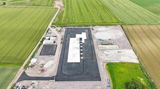 Am Bohrplatz Schleidberg baut die Firma Vulcan nun eine Geothermie-Anlage, um Lithium aus dem Tiefenthermalwasser zu fördern.