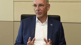 Ralf Klöpfer wird sein Vorstandsmandat bei der MVV Energie AG zum Ende des Jahres auf eigenen Wunsch niederlegen.