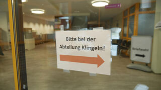Dass die Bürstädter erst klingeln müssen, bevor sie ins Rathaus gelassen werden, ist für Boris Wenz ein völliges Unding.