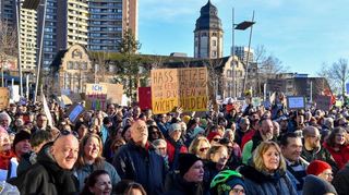 Ein ähnliches Bild wie auf der „Nie wieder ist jetzt“-Demo könnte sich Mannheimern bei den Demos unter dem Motto „Mannheim hält zusammen – Alle auf die Straße! Macht mit“ bald wieder bieten.