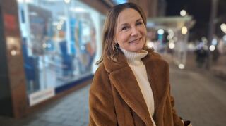 Dagmar aus Speyer geht mit ihrem Mann schön essen.