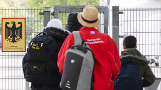 Im Jahr 2024 wurden in Deutschland rund 251.000 Asylanträge gestellt – das waren knapp 30 Prozent weniger als im Jahr davor.