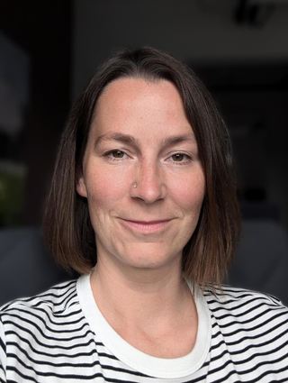 Elli Erffa aus Freiburg und Anne Parlow (auf diesem Bild) aus Mannheim haben die langen Versionen der Wahlprogramme der Parteien zur Bundestagswahl als Podcast eingesprochen.