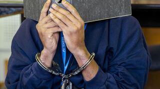 Frankenthaler Richterinnen und Richter entschieden: Liban M. muss dauerhaft in einer Psychiatrie untergebracht werden. Dort soll er erneut einen Menschen mit einem Messer angegriffen und verletzt haben.