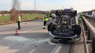 Mehrere Fahrzeuge sind in den Unfall verwickelt gewesen.