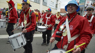 Am Fastnachtssonntag ist Bürstadt wieder fest in Narrenhand. Beim Umzug dabei ist auch wieder der Spielmannszug der Feuerwehr.