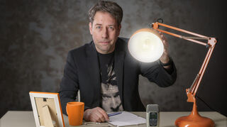 Kabarettist und Autor Frederic Hormuth bei der Arbeit.