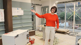 Endspurt für die Löwen-Apotheke in Leutershausen: Mitte März will Inhaberin Ursula Cortelezzi in den neuen Räumen sein.