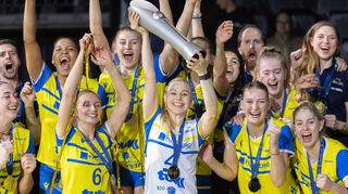 Vor zwei Jahren triumphiert der SSC Schwerin im Pokalfinale – unter anderem mit der Mannheimerin Frauke Neuhaus.