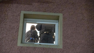 Ermittler in der Wohnung des mutmaßlichen Amokfahrers von Mannheim in Ludwigshafen.
