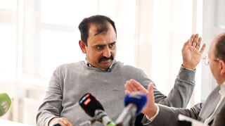 Taxifahrer A. Muhammad (l.) stoppte die Amokfahrt in Mannheim: Am Mittwoch traf er sich zu einem Gespräch mit Oberbürgermeister Christian Specht.