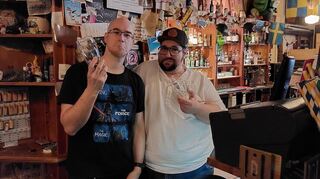 Im Ludwigshafener Irish Pub von Ben Lösch (l.) und Dennis Fix sind die Guinness-Gläser leer.