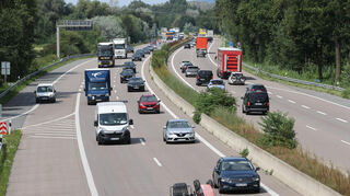 Auf der Autobahn 5 bei Weinheim stehen Bauarbeiten an.