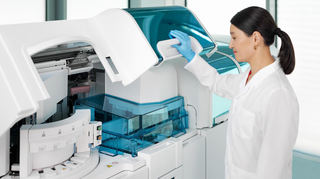 Roche hat ein neues Verfahren für klinische Massenspektrometrietests in Routinelabors entwickelt.