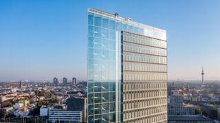 Anfang März hat Forvis Mazars einen Standort im Mannheimer Victoria-Turm eröffnet.