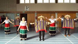 Lebensfreude pur: Das AWO-Ballett tanzt wieder mit Sombreros bei seiner „Fiesta Mexikana“ mit original Kostümen aus Mexiko