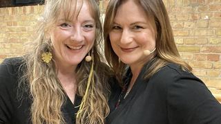 Gewitzt und scharfzüngig: Claudia Carboni und Sabine Wunder .