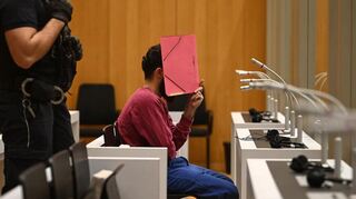 Der Angeklagte Sulaiman A. zu Beginn des Prozesses am Oberlandesgericht in Stuttgart.