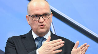 Rainer Neske, Vorstandsvorsitzende der Landesbank Baden-Württemberg (LBBW), bei der Bilanz-Pressekonferenz in der Stuttgarter Zentrale.