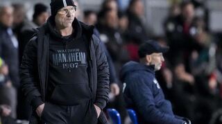 Trainer Bernhard Trares willl gegen Aue den nächsten Dreier einfahren.