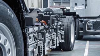 Blick in die Produktion des batterie-elektrisch angetriebenen Lkw eActros 600 in Wörth (Pfalz). Komponenten dafür kommen auch aus dem Mannheimer Werk.