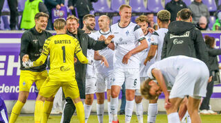 Nach dem Abpfiff war die Freude bei den Mannheimern entsprechend groß. Der Erfolg in Aue war erst der zweite Auswärtssieg der Saison.
