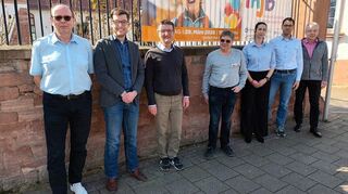 Günther Baus, Marius Schmidt, Gernot Diehlmann, Jürgen Strieder, Michelle Okumus, Peter Hördt und Gottfried Störmer laden zur zweiten inklusiven Jobmesse in Lampertheim ein.