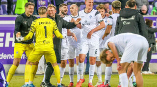 Erster Auswärtssieg seit Oktober: Die Waldhof-Profis feiern den 1:0-Erfolg bei Erzgebirge Aue.