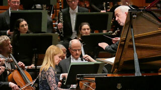 6. Akademiekonzert mit Dirigent Marc Minkowski und Pianistin Suzana Bartal im Mpzartsaal des Rosengartens.