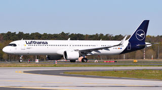 Die Lufthansa-Maschine "Heidelberg" auf dem Rollfeld des portugiesischen Flughafens Ponta Delgada.