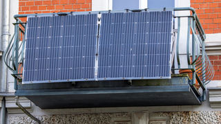 Über 1.600 Stecker-Solargeräte wurden in Heidelberg 2023 und 2024 an Balkonen und auf Garagen installiert.