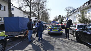 Es dauerte drei Stunden, ehe das SEK am Montagmittag das Haus der Familie stürmte, Gewalt musste bei der Festnahme des Tatverdächtigen nicht angewandt werden.