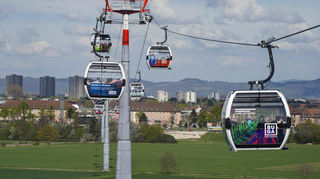 Bei der Bundesgartenschau 2023 in Mannheim beförderte eine Seilbahn Besucher zwischen Luisenpark und Spinelli-Gelände.