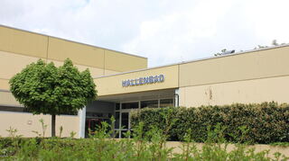 Das alte Hallenbad wird mittelfristig abgerissen. Dort soll ebenfalls Wohnraum entstehen.