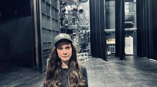 Ist aufs Land gezogen und hat darüber ein Buch geschrieben: die Leiterin des Marketings am Nationaltheater, Laura Wagner.