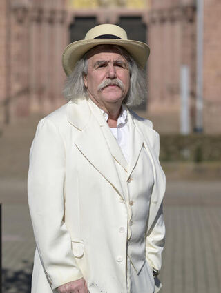 Klaus Mombrei gehört in Heidelberg zum Straßenbild: Der bekannte Gästeführer ist in der Stadt meist als Mark Twain unterwegs.