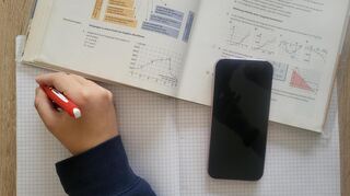 Während des Unterrichts ist das Handy ausgeschaltet.