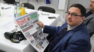 Kamil Yilmaz ist Redaktionsleiter einer türkischen Zeitung und lebt seit 1971 in Deutschland. Alle seine vier Kinder machen Abitur, erzählt er stolz.