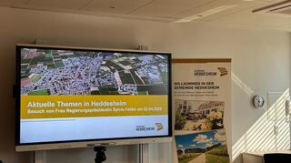 Präsentation der Gemeinde Heddesheim beim Besuch von RP Sylvia Felder.