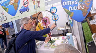 AM Stand der Opas und Omas for Future.