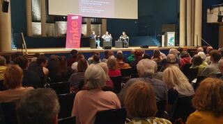 Der große Musensaal im Rosengarten war bei der Diskussonsrunde mehr als halbvoll.