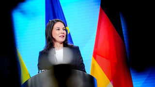 nnalena Baerbock (Bündnis 90/Die Grünen), noch geschäftsführende Außenministerin, bei einer Pressekonferenz in Berlin.