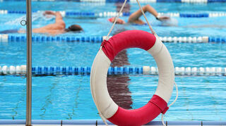 Wird der Schwimmbadbesuch bald zum Luxus?