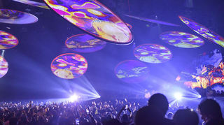 Die Time Warp 2025 hatte fünf Floors und spektakuläre Lichtdesigns.